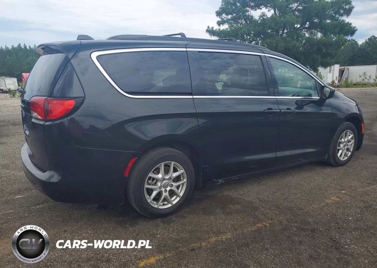 2020 Chrysler Voyager Lxi VIN:2C4RC1DG9LR198597 - 3