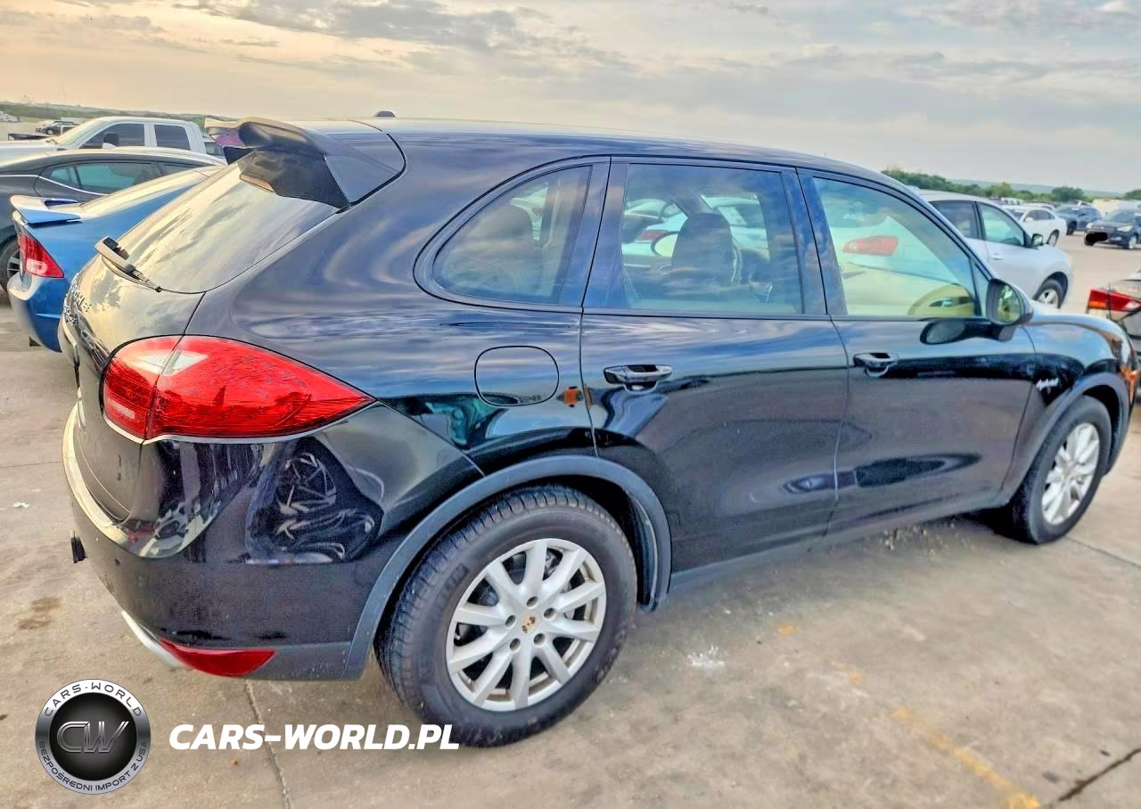 2013 Porsche Cayenne S Hybrid VIN:WP1AE2A27DLA15504 - 3