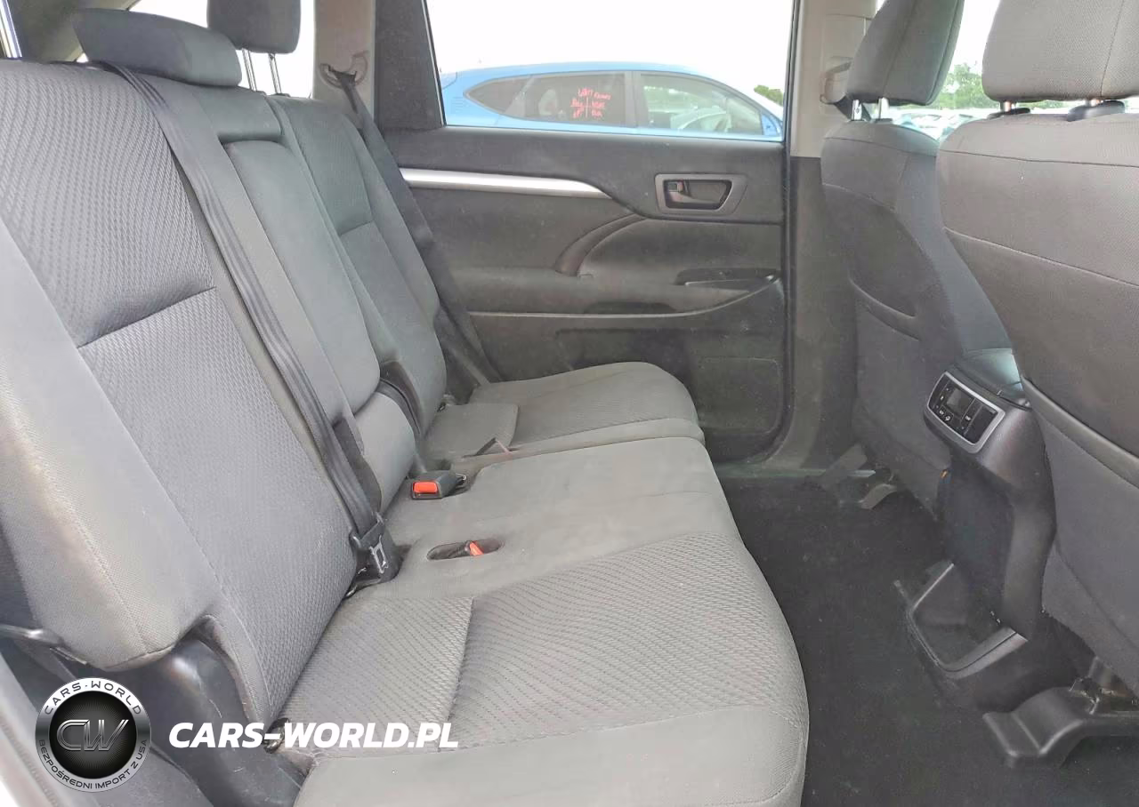 2019 Toyota Highlander Le VIN:5TDZARFH7KS052277 - 10
