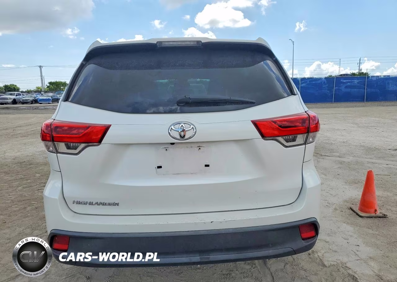 2019 Toyota Highlander Le VIN:5TDZARFH7KS052277 - 6