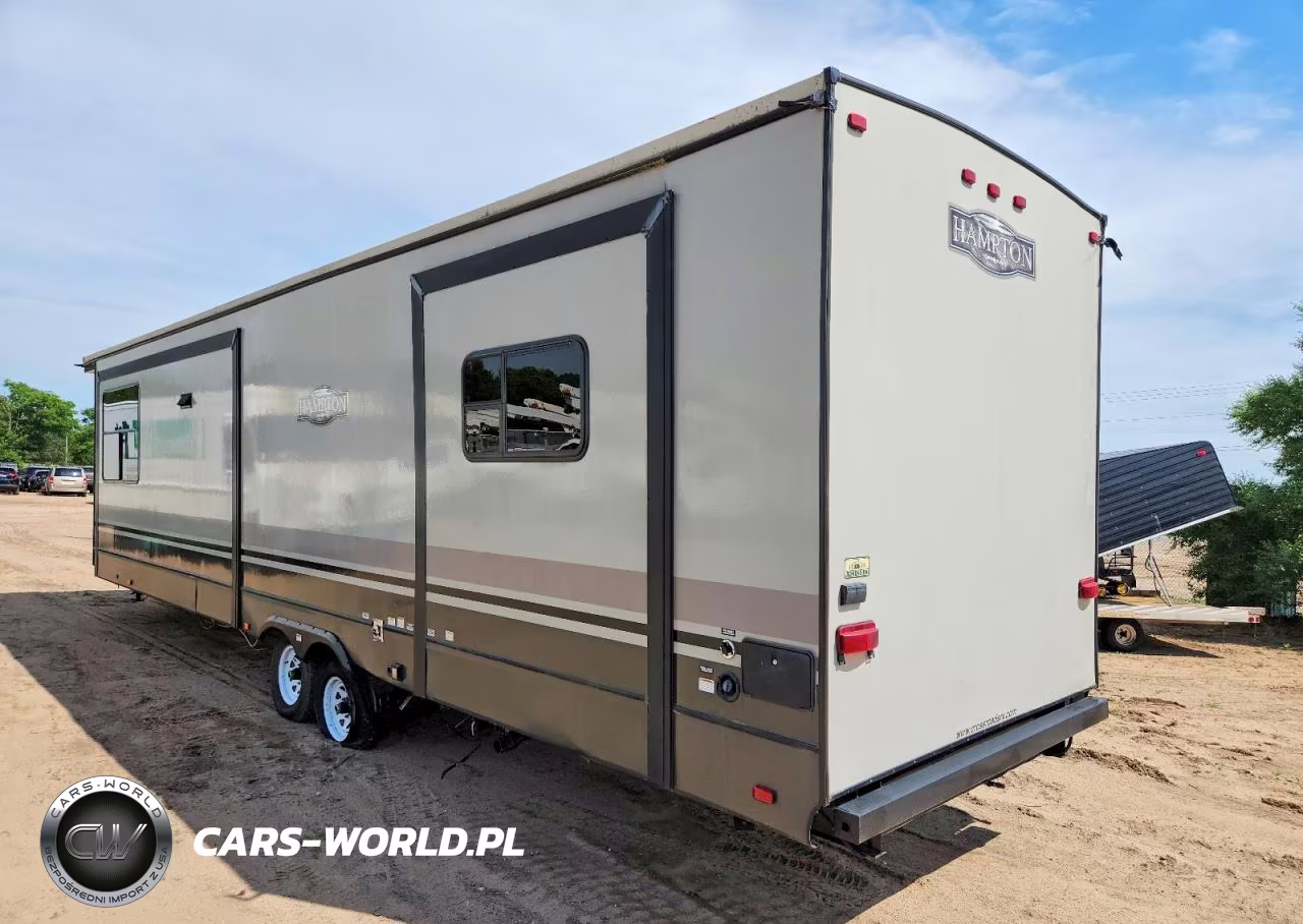 2015 Cross Roads Hampton Camper VIN:4V0TC3826FE015860 - 3