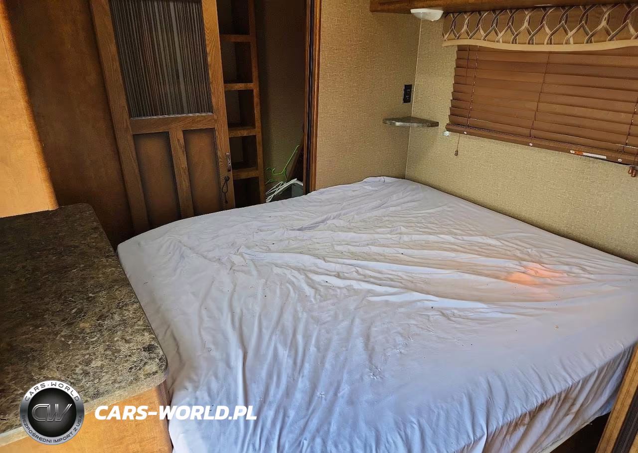 2015 Cross Roads Hampton Camper VIN:4V0TC3826FE015860 - 6