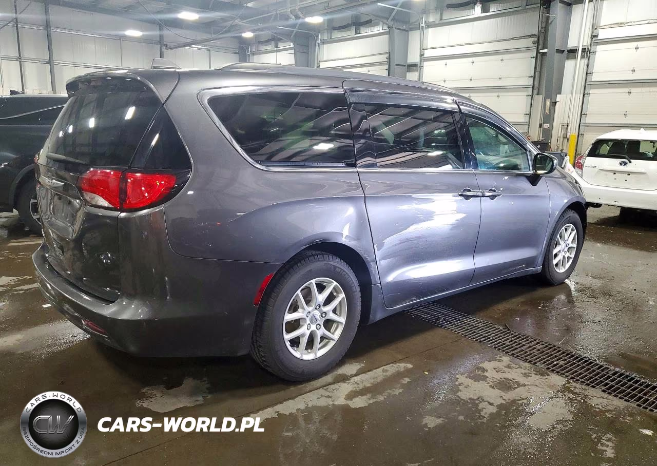 2021 Chrysler Voyager Lxi VIN:2C4RC1DG1MR520389 - 3