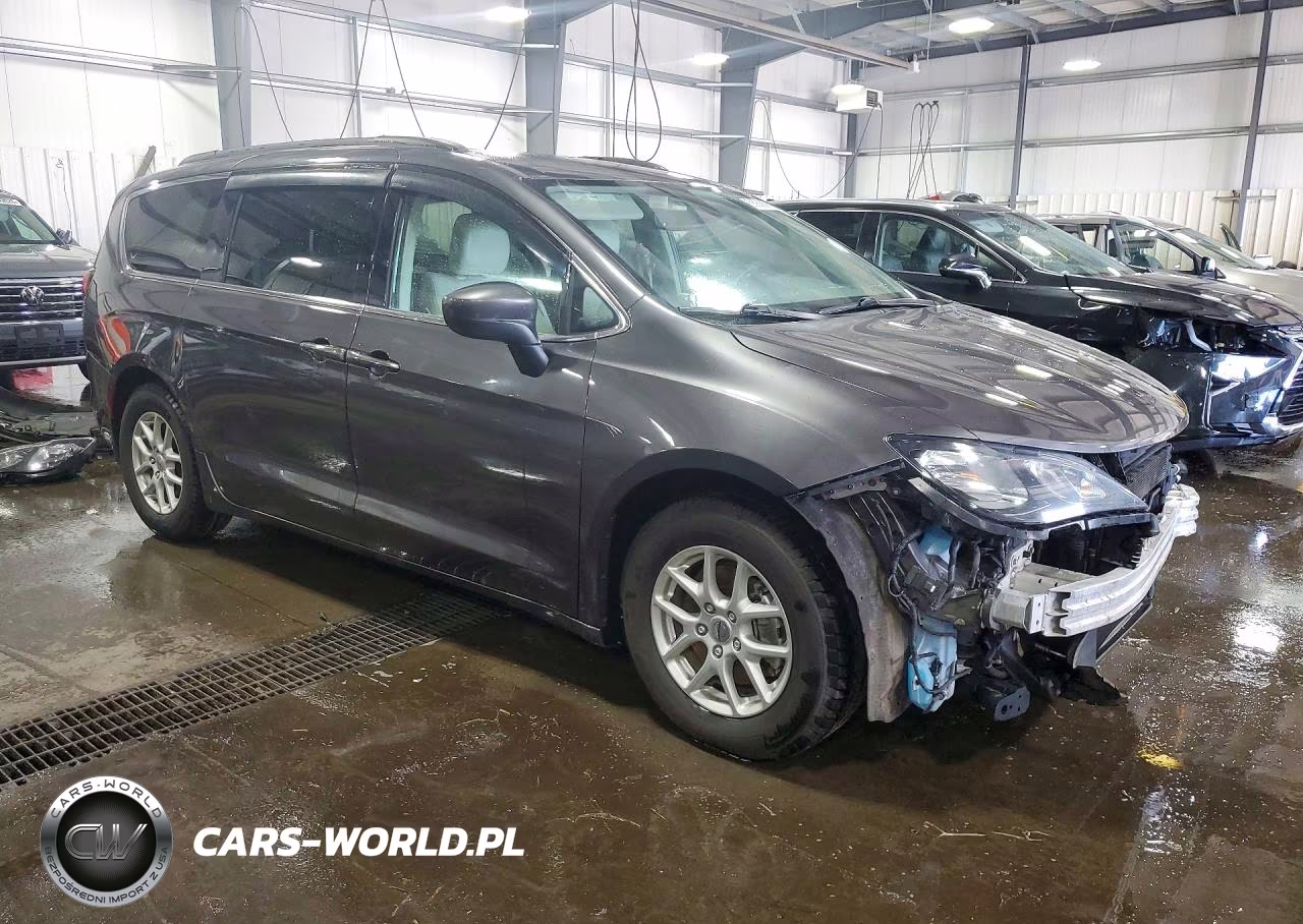 2021 Chrysler Voyager Lxi VIN:2C4RC1DG1MR520389 - 4
