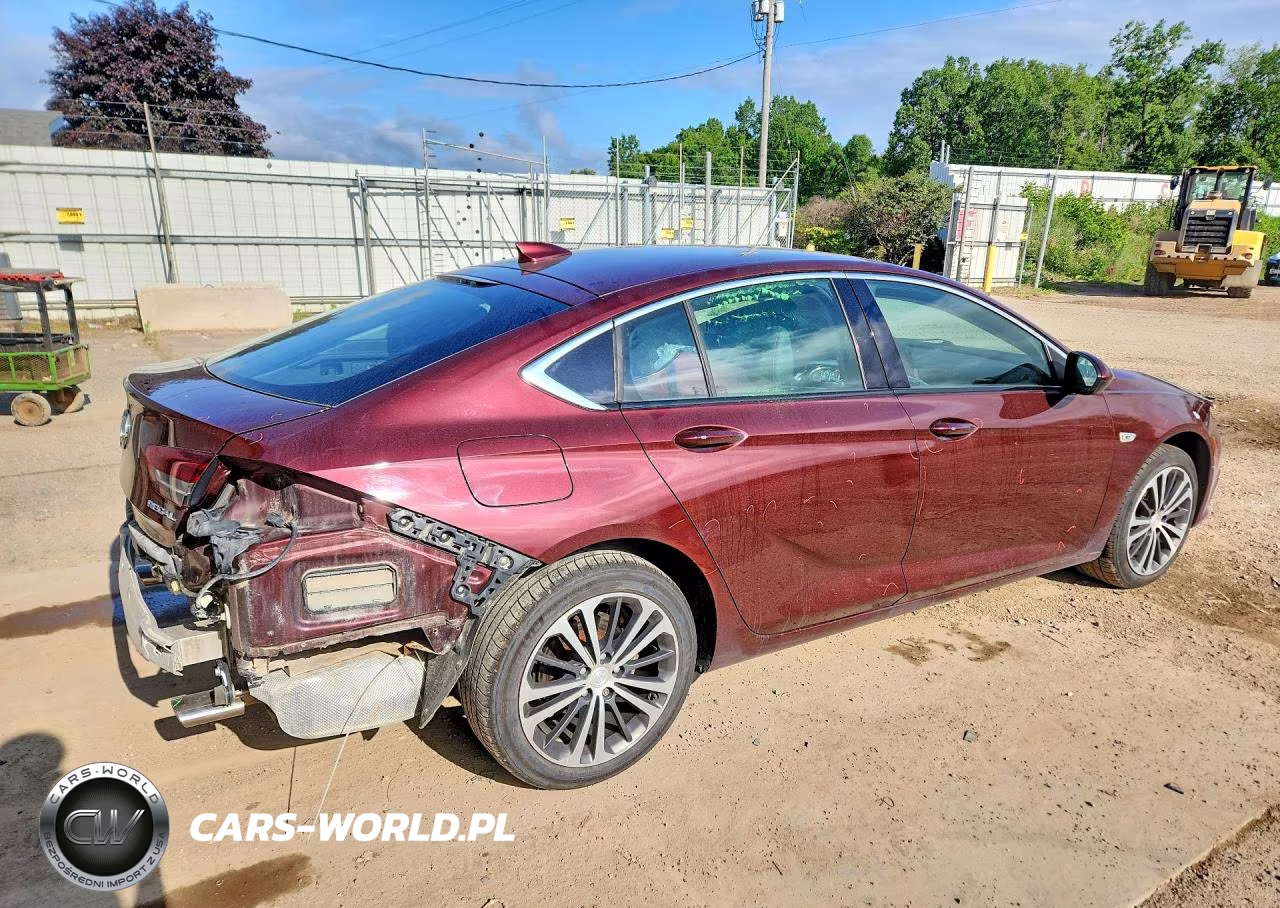 2018 Buick Regal Essence VIN:W04GP6SX5J1129333 - 3