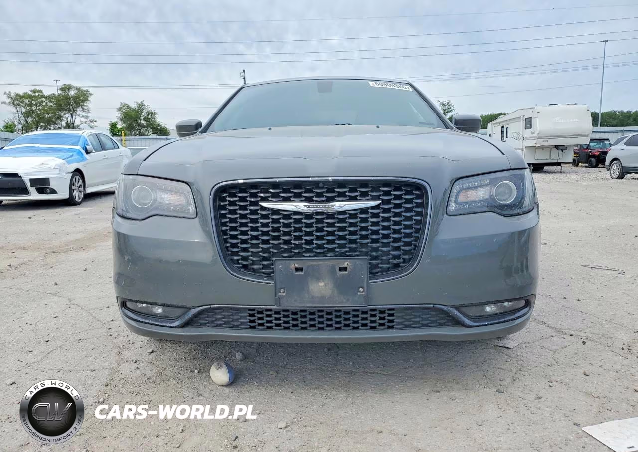 2019 Chrysler 300 S VIN:2C3CCAGG2KH610658 - 5