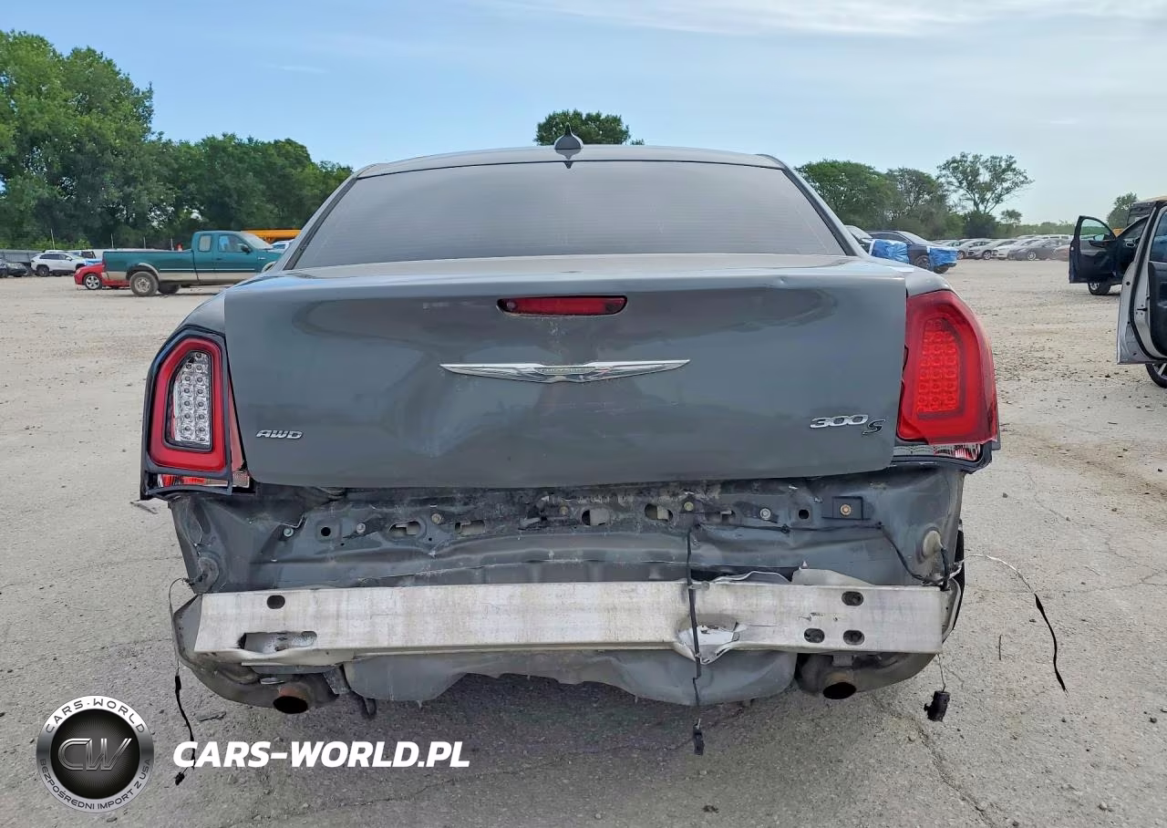 2019 Chrysler 300 S VIN:2C3CCAGG2KH610658 - 6