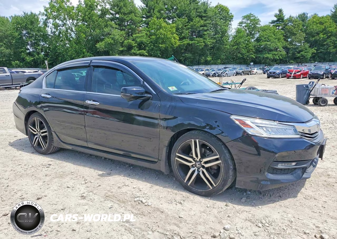 2016 Honda Accord Touring VIN:1HGCR3F96GA004571 - 4