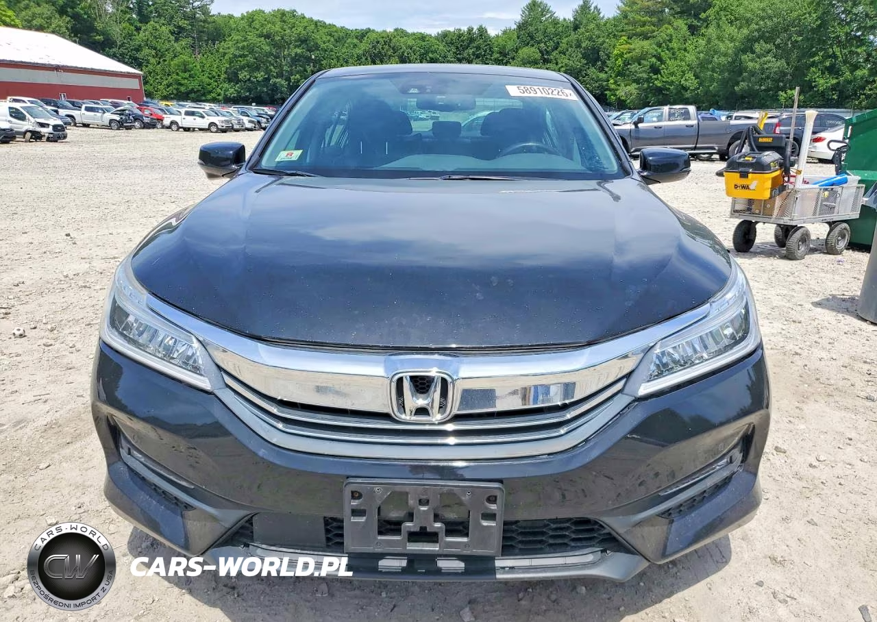 2016 Honda Accord Touring VIN:1HGCR3F96GA004571 - 5