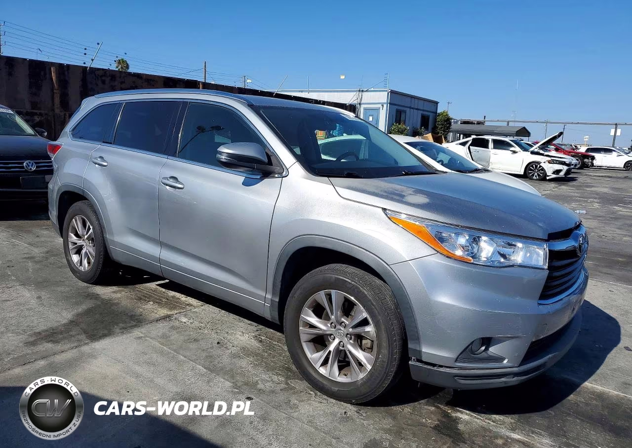 2015 Toyota Highlander Xle VIN:5TDKKRFHXFS074522 - 4