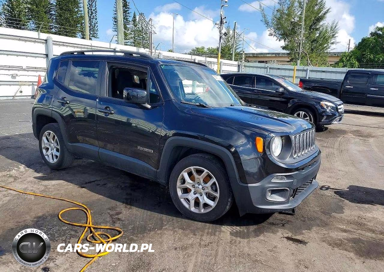 2018 Jeep Renegade Latitude VIN:ZACCJABB4JPG84027 - 4