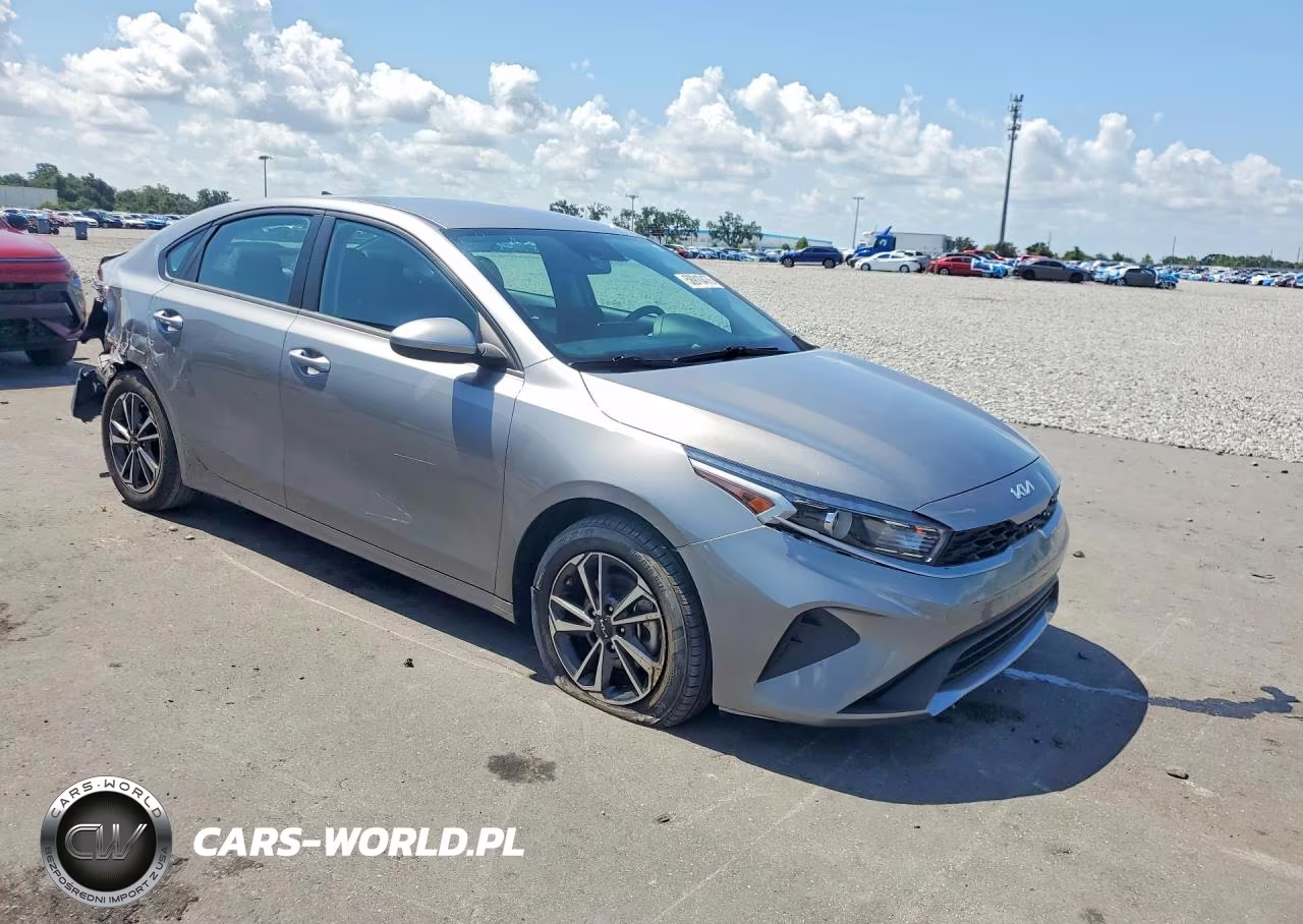 2024 Kia Forte Lxs VIN:3KPF24ADXRE742892 - 4