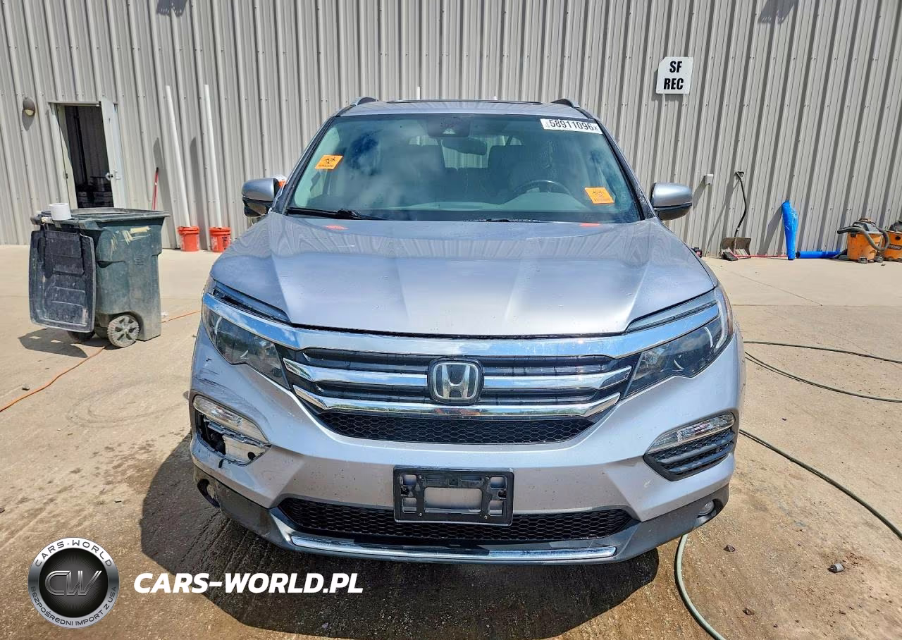 2017 Honda Pilot Touring VIN:5FNYF6H96HB004364 - 5