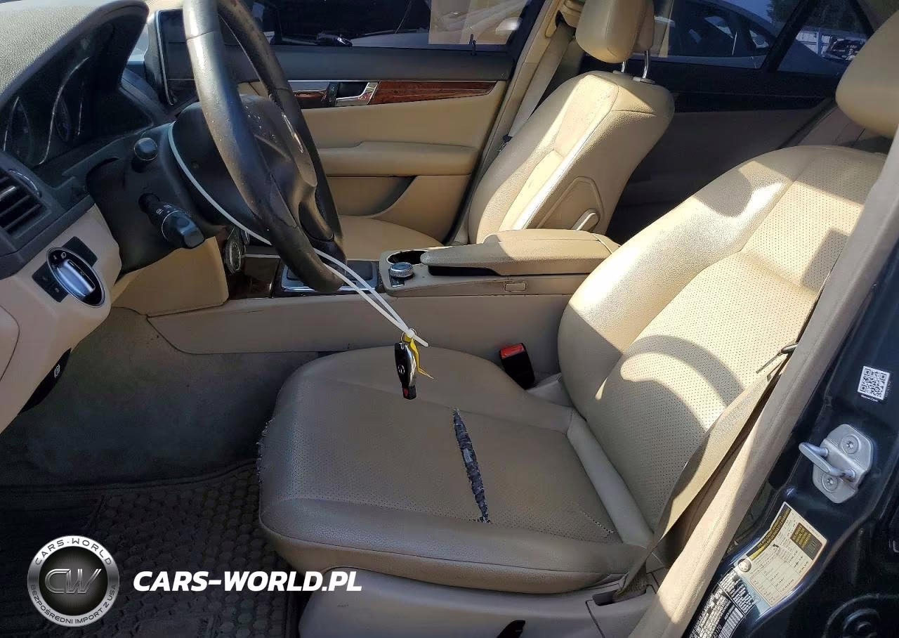 2011 Mercedes-Benz C 300 4Matic VIN:WDDGF8BB4BF542170 - 7