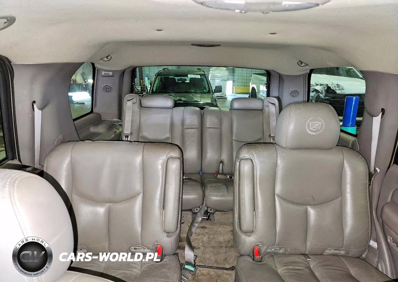 2006 Cadillac Escalade Luxury VIN:1GYEC63N06R158070 - 10