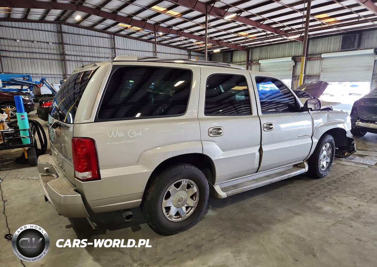 2006 Cadillac Escalade Luxury VIN:1GYEC63N06R158070 - 3