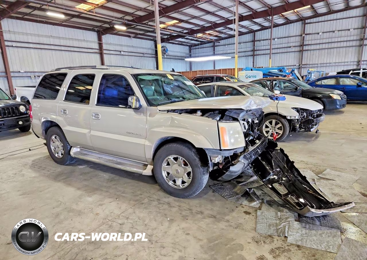 2006 Cadillac Escalade Luxury VIN:1GYEC63N06R158070 - 4