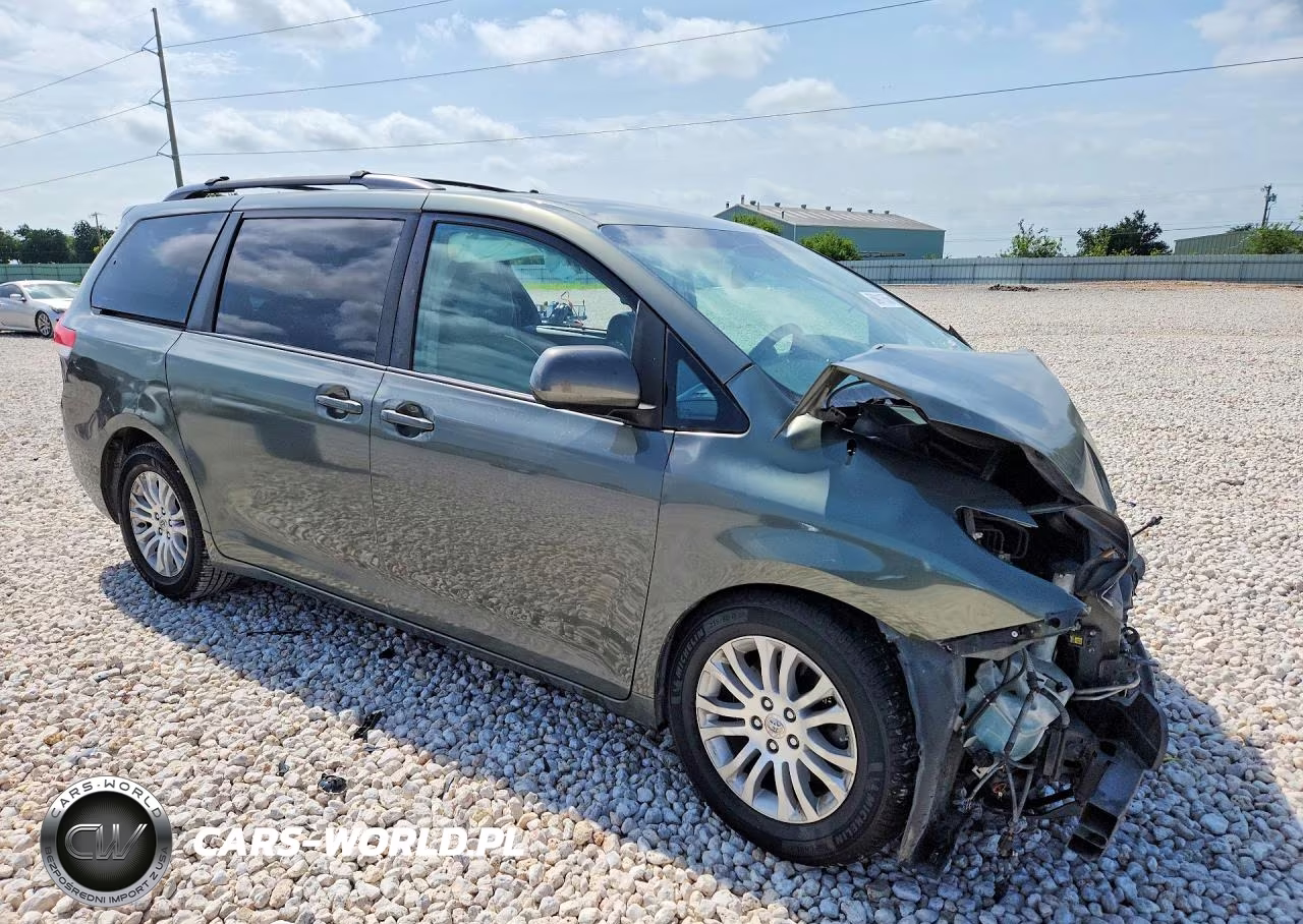 2012 Toyota Sienna Xle 8-Passenger VIN:5TDYK3DC5CS268496 - 4