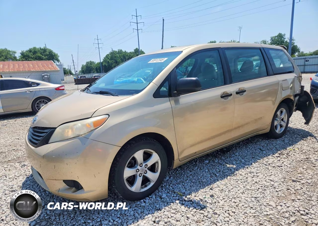2011 Toyota Sienna Base 7-Passenger – zdjęcie 1 z 13