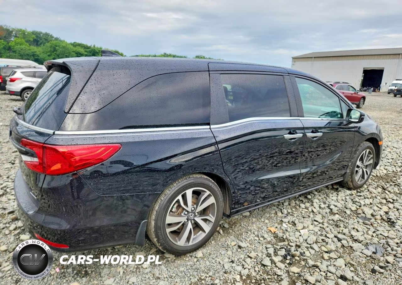 2023 Honda Odyssey Touring VIN:5FNRL6H82PB025473 - 3