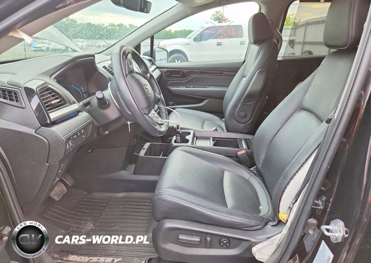 2023 Honda Odyssey Touring VIN:5FNRL6H82PB025473 - 7