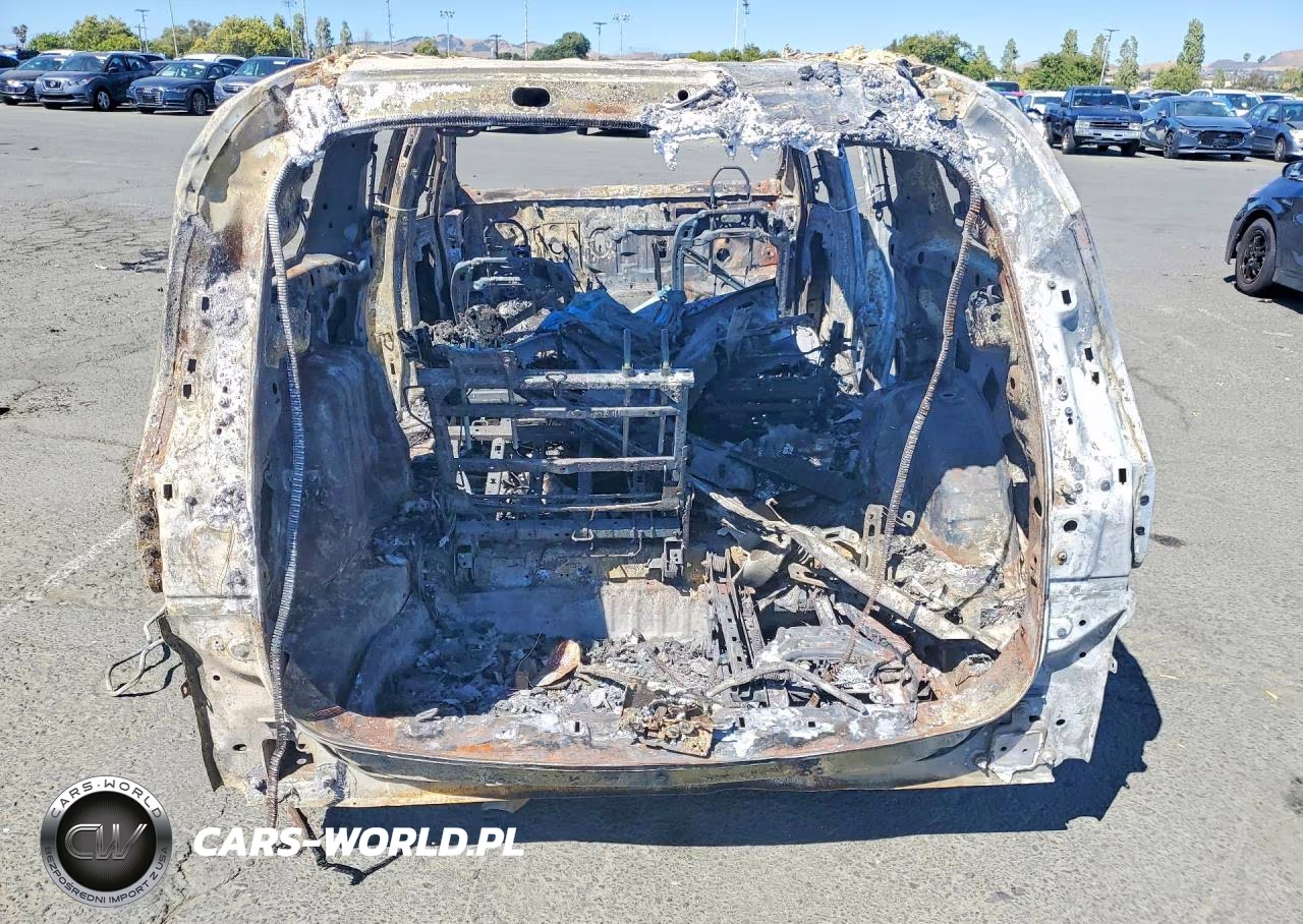 2020 Chrysler Pacifica Touring VIN:2C4RC1FG8LR269995 - 6