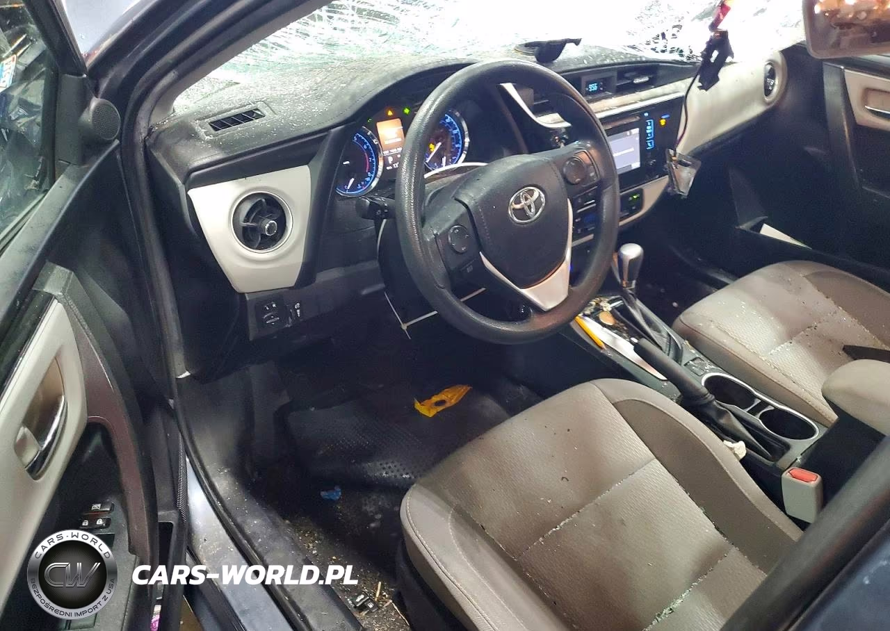2018 Toyota Corolla Le VIN:2T1BURHE6JC087895 - 8