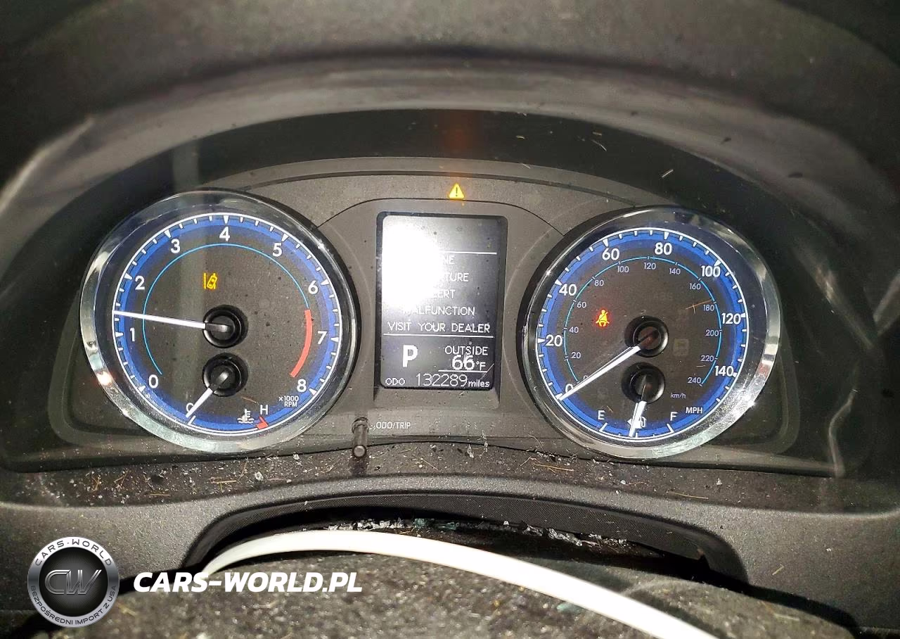 2018 Toyota Corolla Le VIN:2T1BURHE6JC087895 - 9