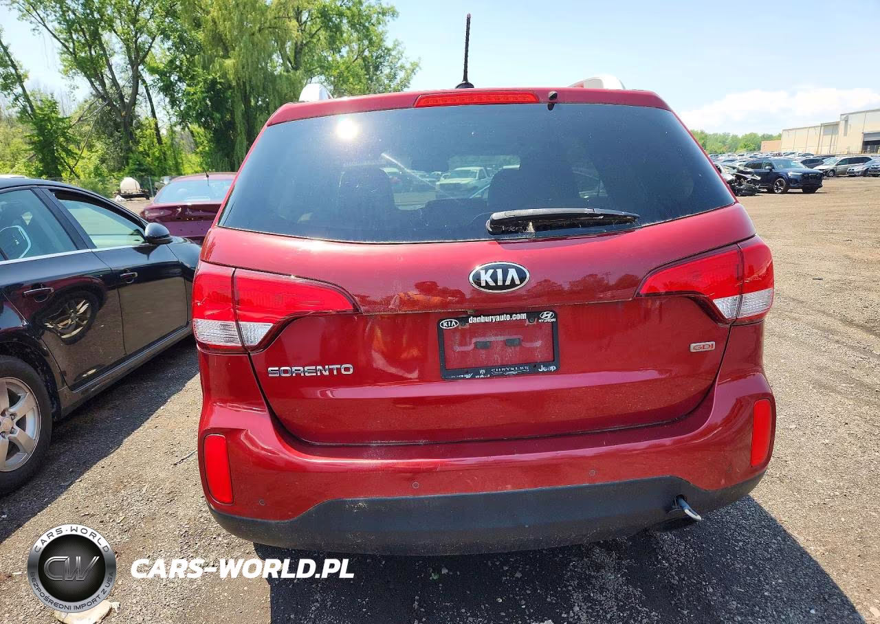 2015 Kia Sorento Lx VIN:5XYKTCA66FG636736 - 6
