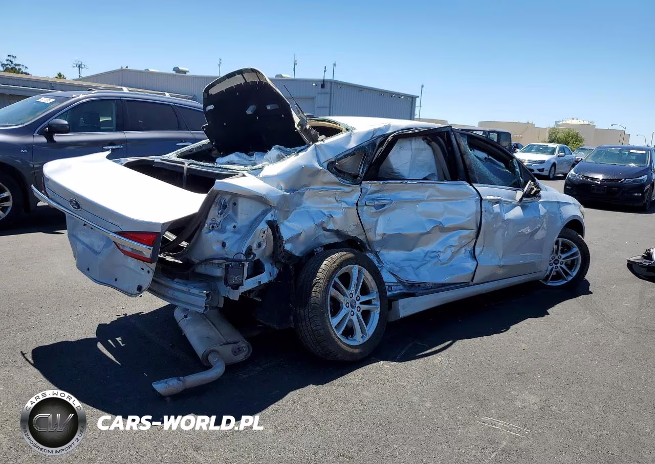 FORD FUSION SE VIN:3FA6P0HD7JR262764 - 3