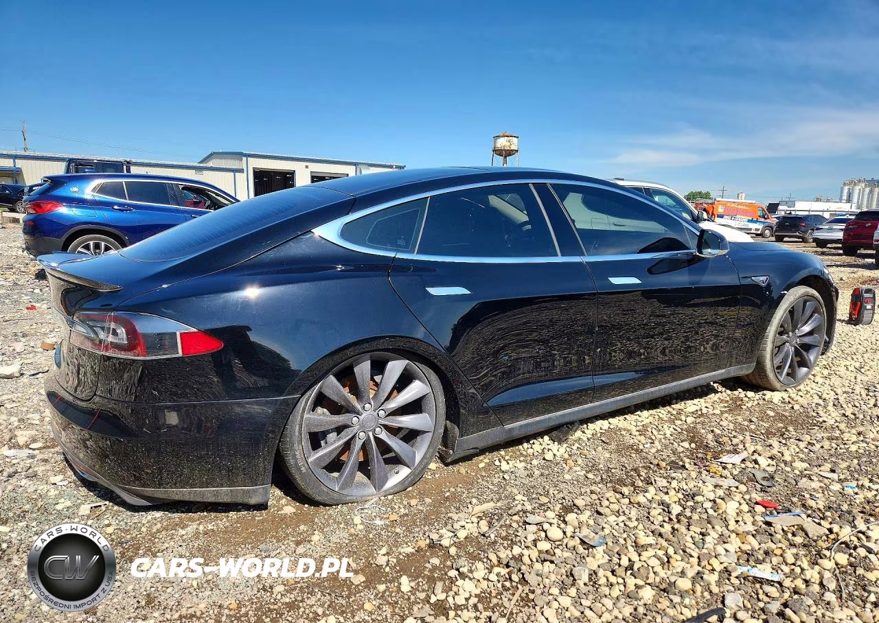2013 Tesla Model S VIN:5YJSA1BG5DFP03896 - 3