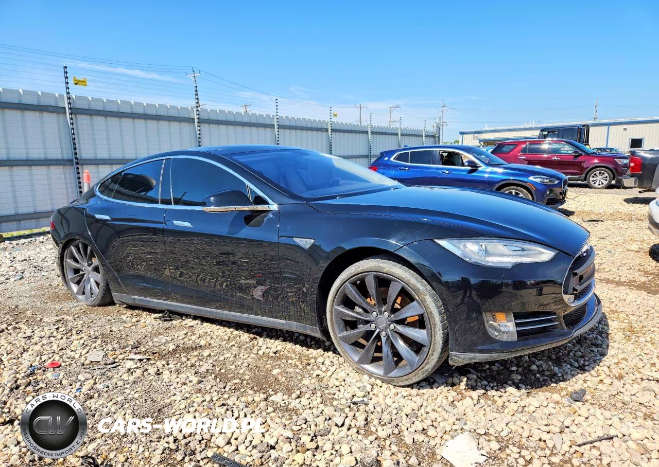 2013 Tesla Model S VIN:5YJSA1BG5DFP03896 - 4