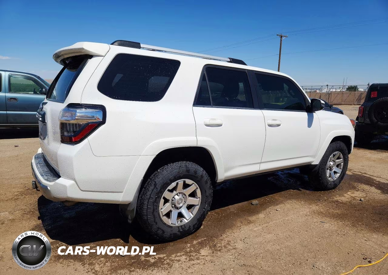 2016 Toyota 4Runner Trail Premium VIN:JTEBU5JR0G5312089 - 3