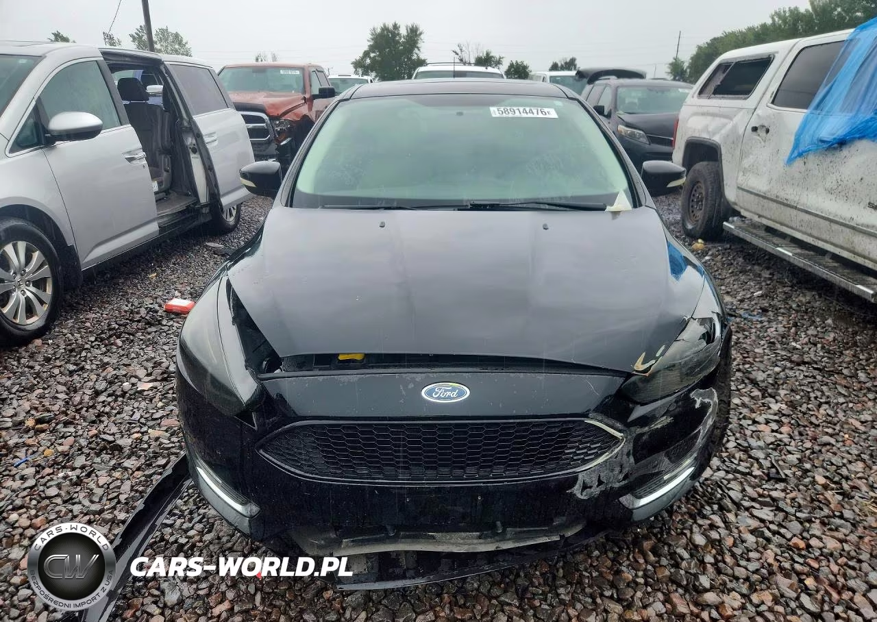 2018 Ford Focus Titanium VIN:1FADP3N24JL326138 - 5