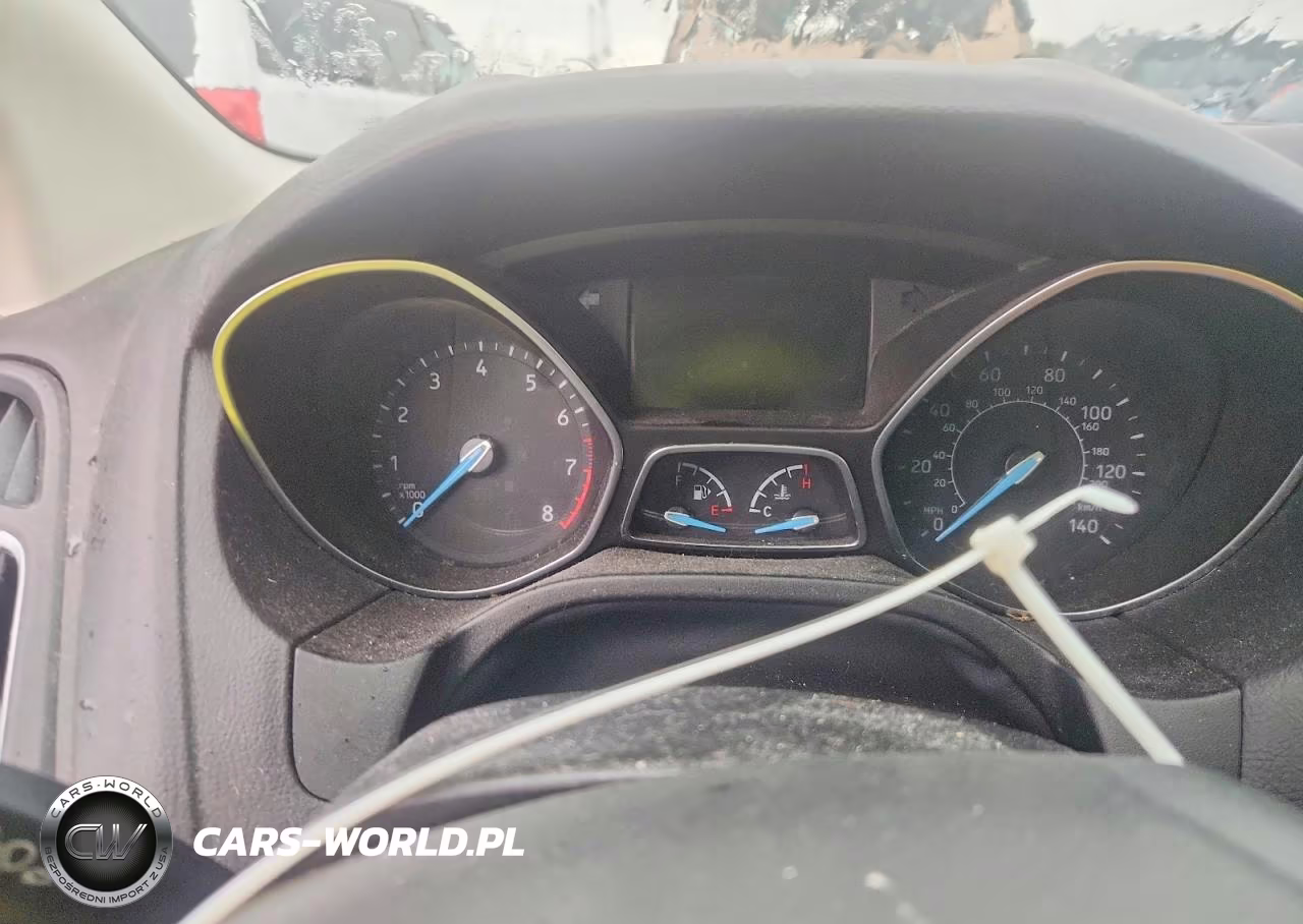 2018 Ford Focus Titanium VIN:1FADP3N24JL326138 - 9