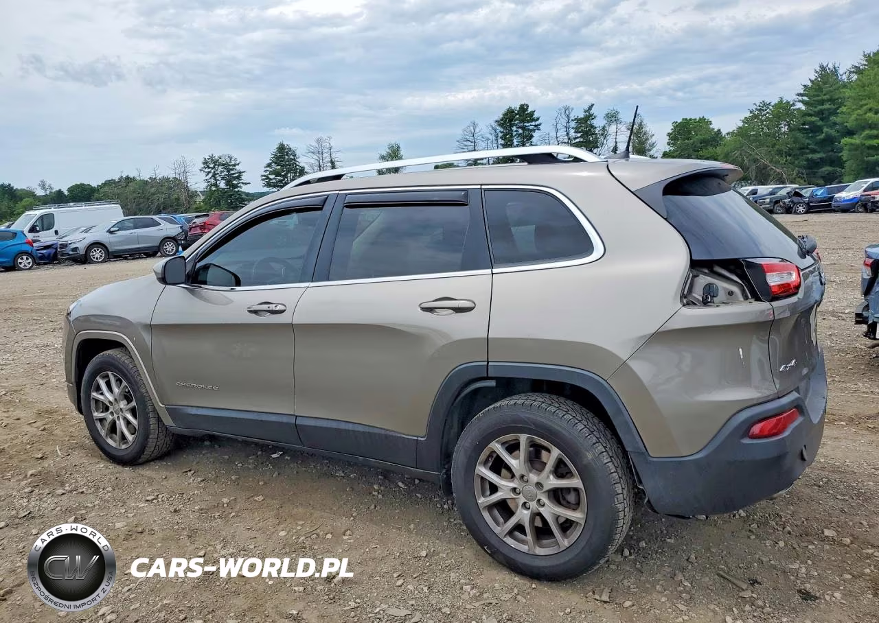 2017 Jeep Cherokee Latitude 4X4 VIN:1C4PJMCB1HW659861 - 2