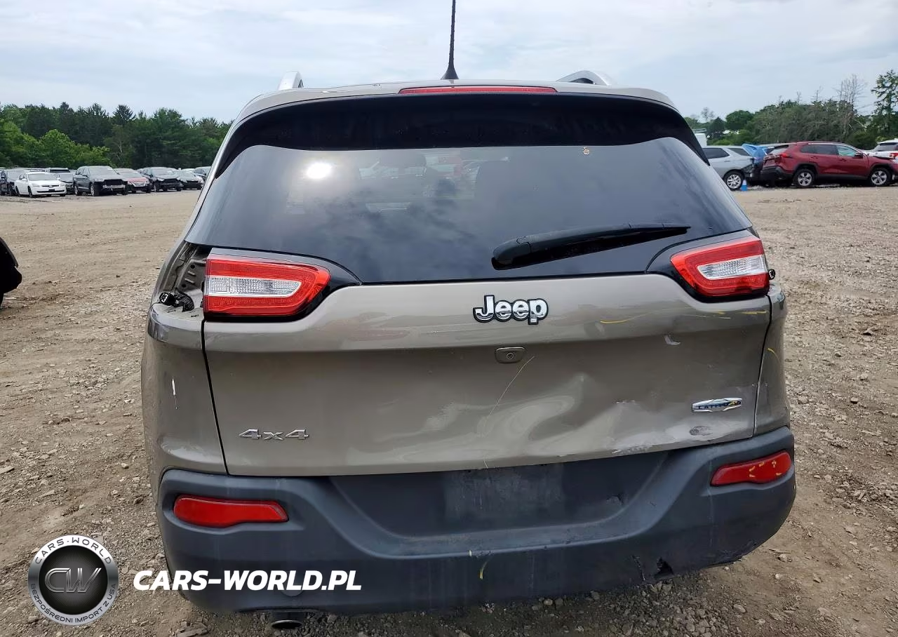 2017 Jeep Cherokee Latitude 4X4 VIN:1C4PJMCB1HW659861 - 6