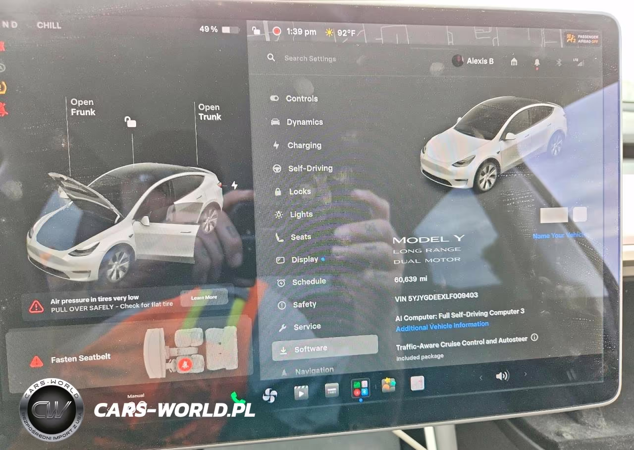 2020 Tesla Model Y VIN:5YJYGDEEXLF009403 - 9