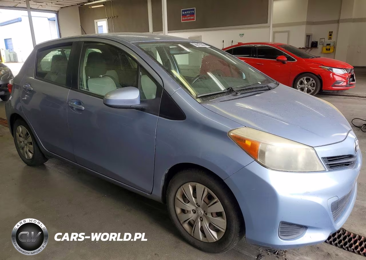 2013 Toyota Yaris 5-Door Le VIN:JTDKTUD37DD558857 - 4