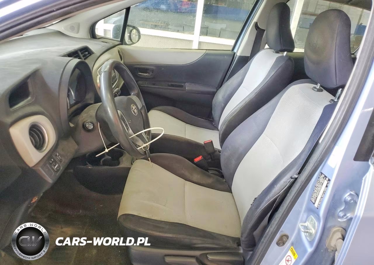 2013 Toyota Yaris 5-Door Le VIN:JTDKTUD37DD558857 - 7