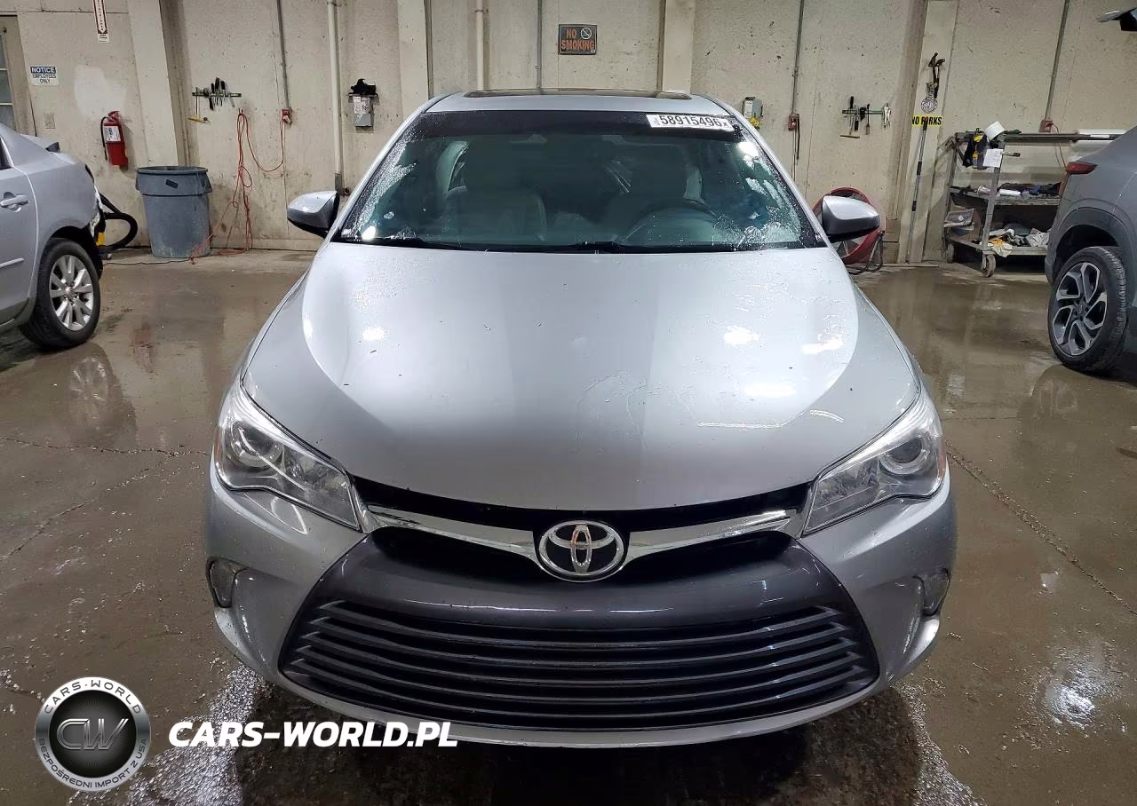 2015 Toyota Camry Xle VIN:4T1BF1FK9FU914752 - 5