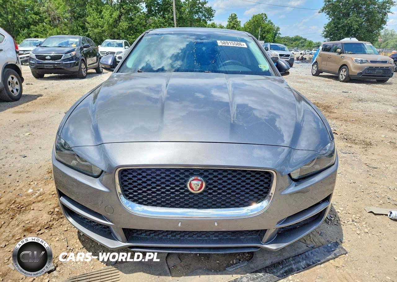 2019 Jaguar Xe Premium VIN:SAJAD4FX2KCP51897 - 5