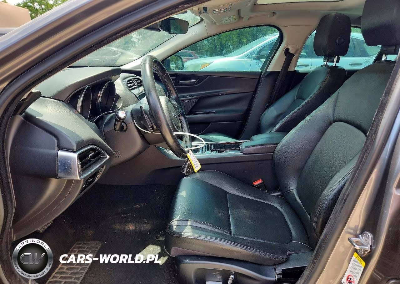 2019 Jaguar Xe Premium VIN:SAJAD4FX2KCP51897 - 7