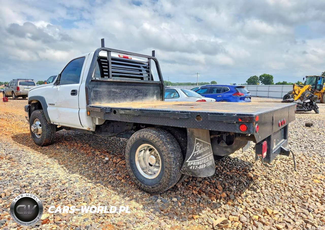 2005 Chevrolet Silverado C3500 VIN:1GBJC34U85E311880 - 2