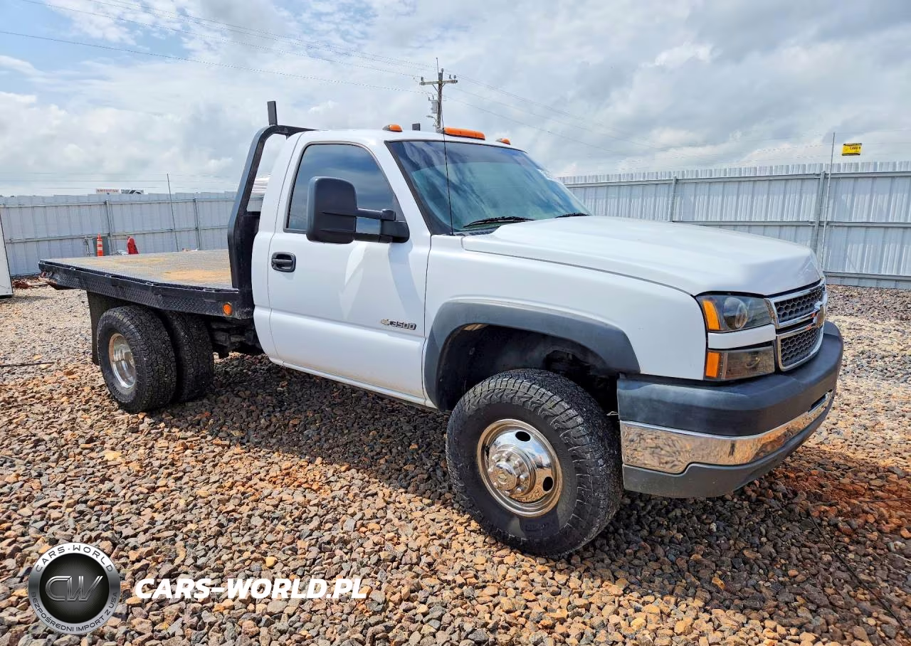 2005 Chevrolet Silverado C3500 VIN:1GBJC34U85E311880 - 4