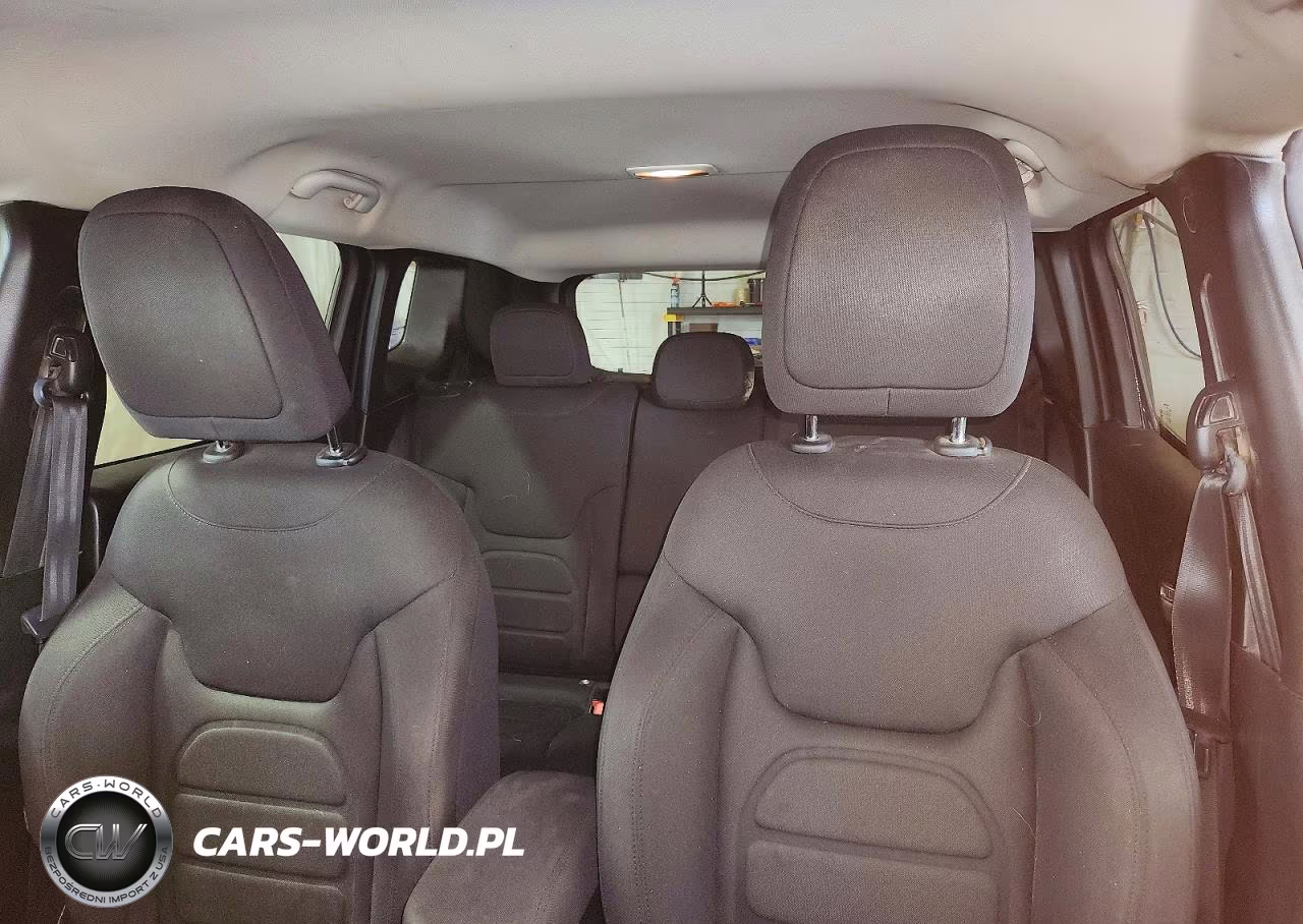 2021 Jeep Renegade Latitude VIN:ZACNJDBB1MPM41898 - 10