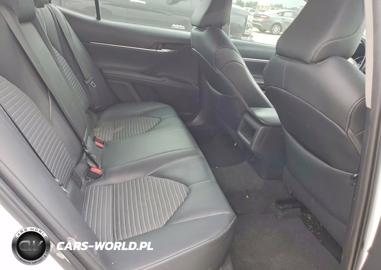 2018 Toyota Camry Se VIN:4T1B11HK9JU111430 - 10