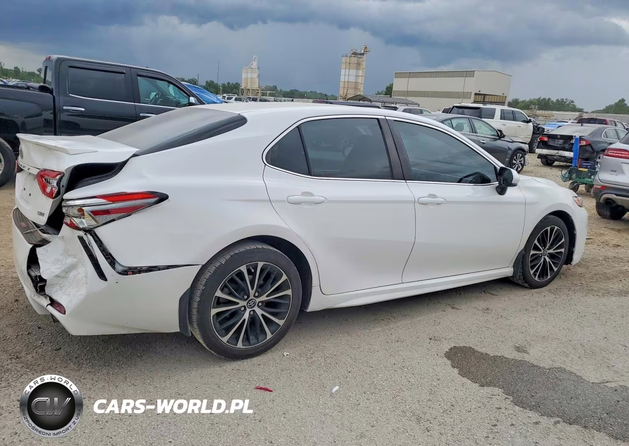 2018 Toyota Camry Se VIN:4T1B11HK9JU111430 - 3