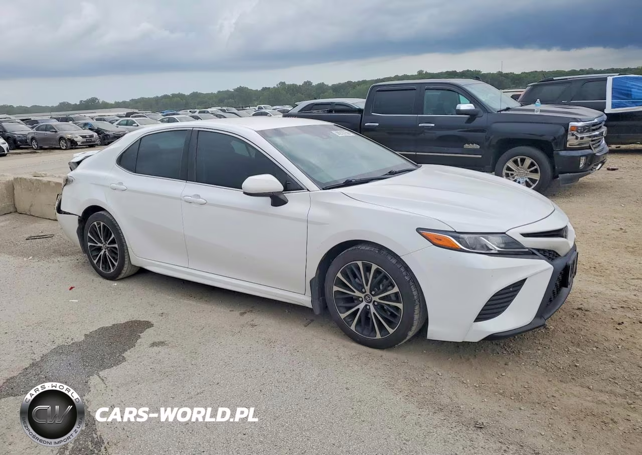 2018 Toyota Camry Se VIN:4T1B11HK9JU111430 - 4