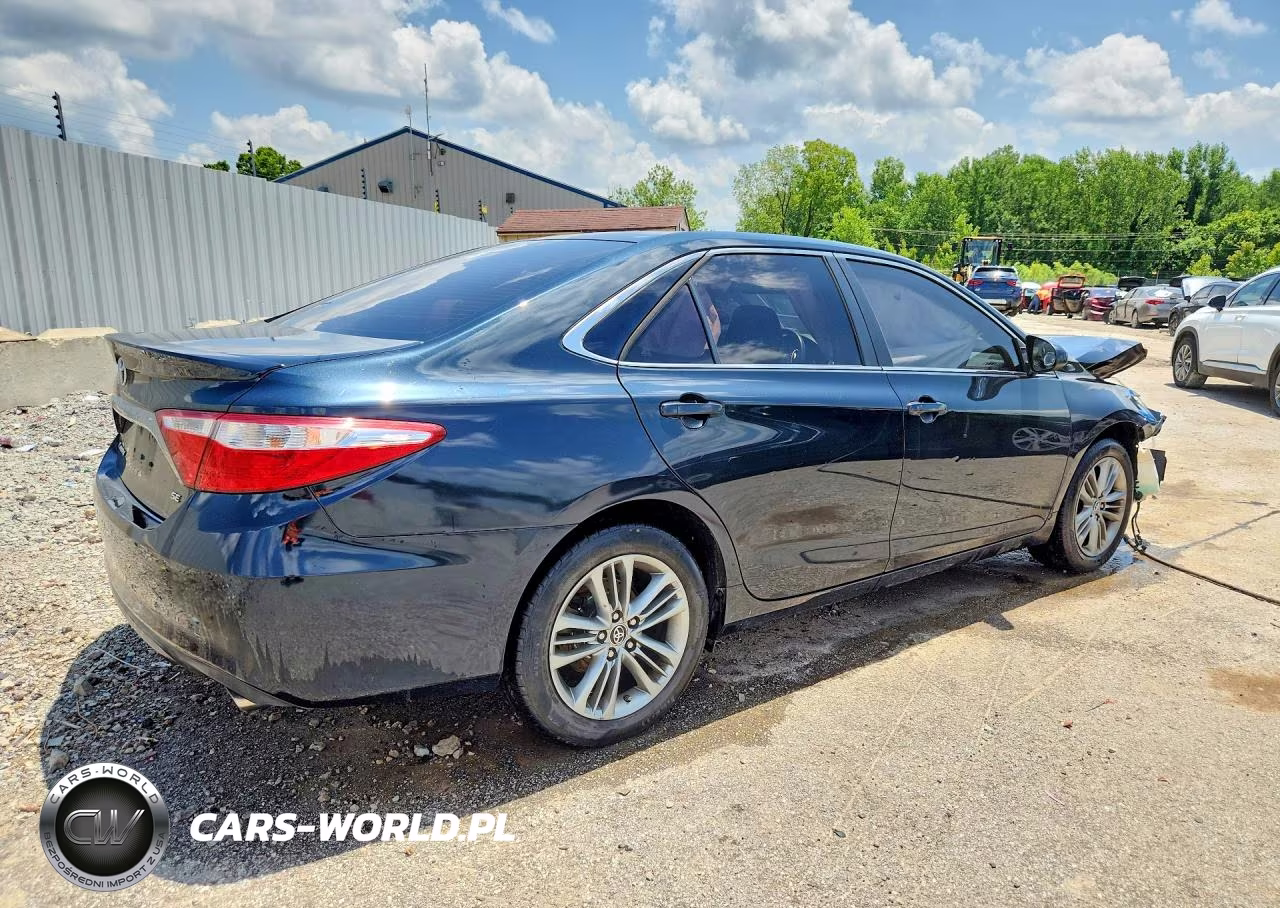 2015 Toyota Camry Se VIN:4T1BF1FK8FU025456 - 3